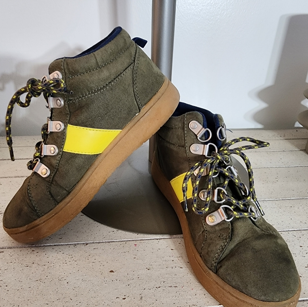 Boys Gap boots size 13